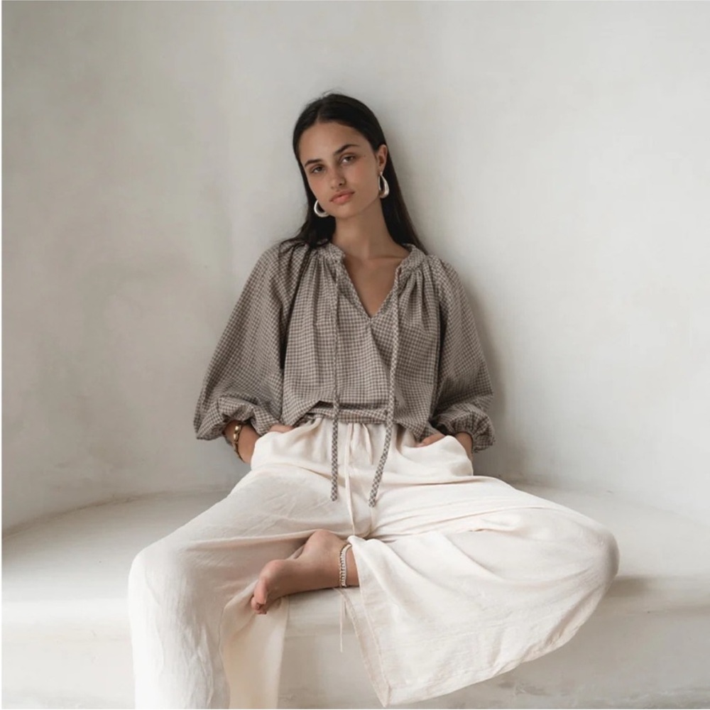 Daughters of India Poet Blouse in Taupe Small - Picture 3 of 13